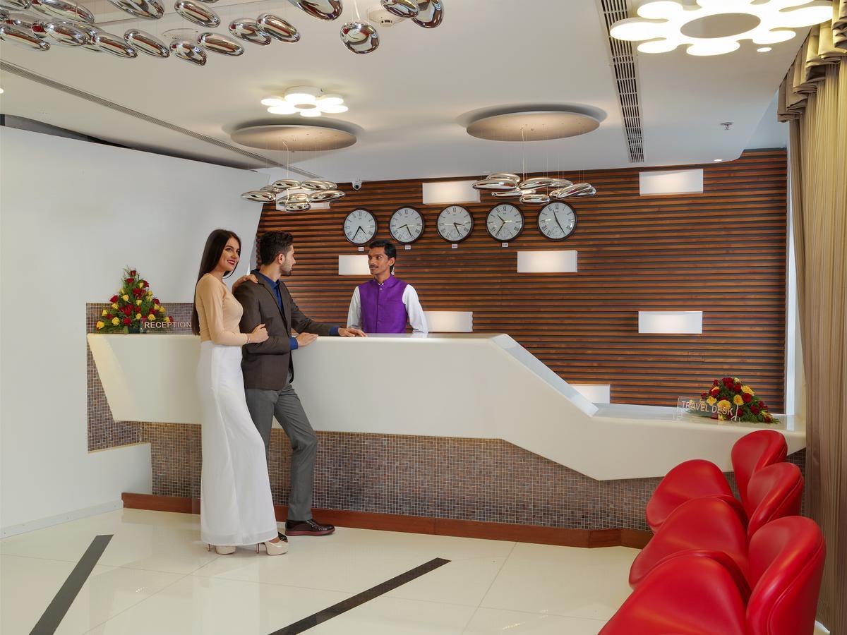 The Blooms Cochin Hotel Kochi Exterior photo
